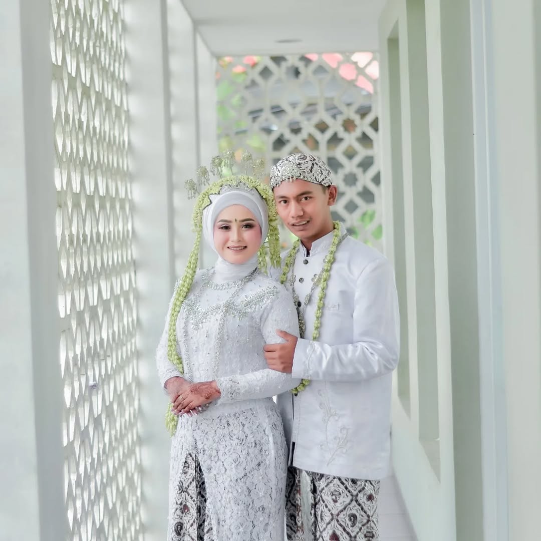 Riky & Aisyah